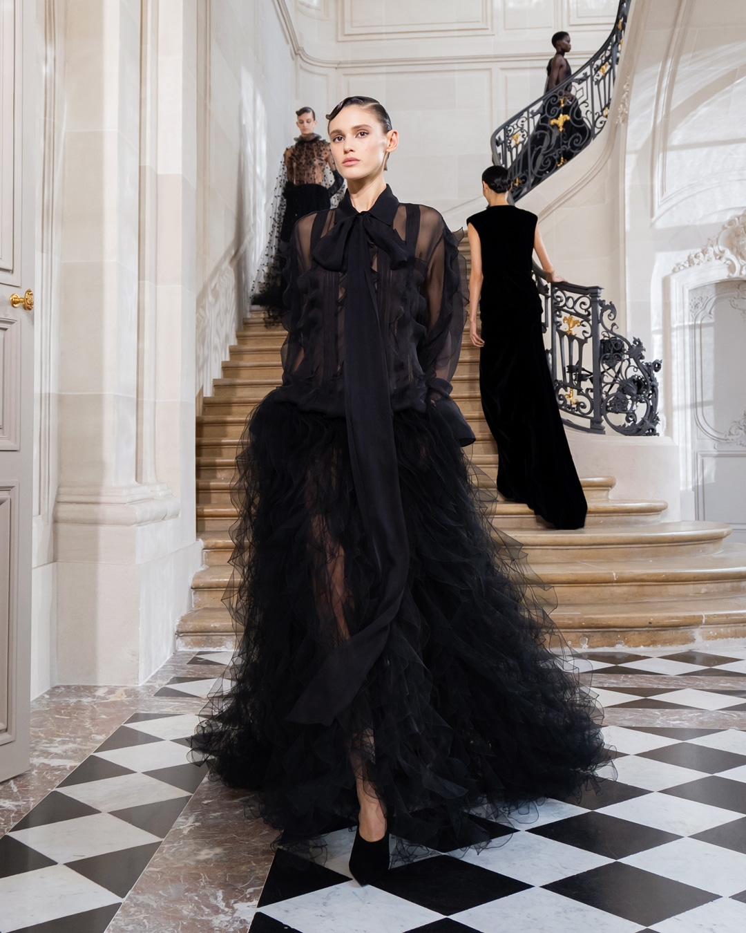 Watch the show - Valentino Le Noir Fall/Winter 2024-25 Collection